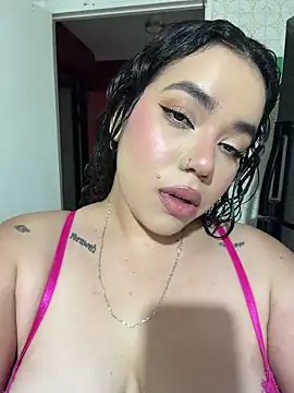 Snapshot of krisstenSantos chatting on 28, 4, 2026 krisstenSantos online show from 28, 4, 2026