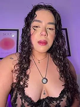 Snapshot of krisstenSantos chatting on 7, 6, 2026 krisstenSantos online show from 7, 6, 2026
