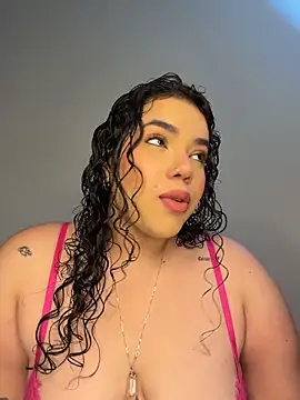 krisstenSantos online show from 13, 2, 2026