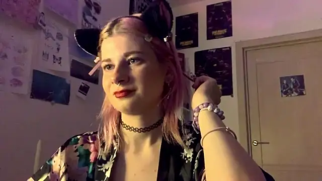 PinkVampire online show from 7, 10, 2025