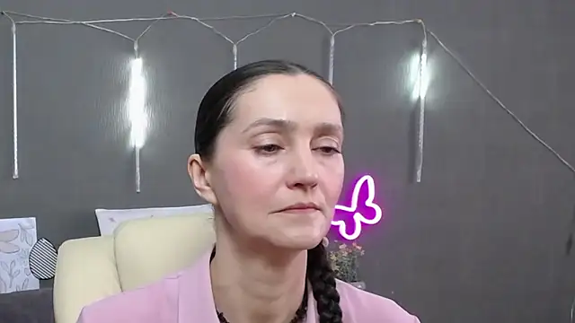 TayaFinch online show from 4, 4, 2026