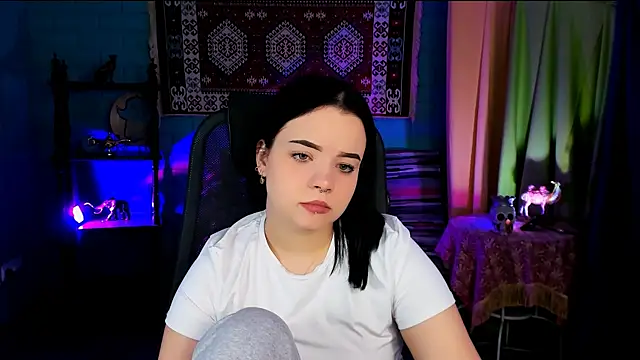 Snapshot of leslierowe_ chatting on 29, 11, 2025 leslierowe online show from 29, 11, 2025