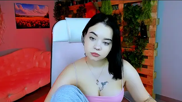 Snapshot of leslierowe_ chatting on 28, 11, 2025 leslierowe online show from 28, 11, 2025