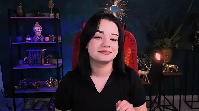 Snapshot of leslierowe_ chatting on 10, 10, 2025 leslierowe online show from 10, 10, 2025