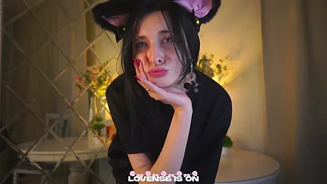 DarcyAspacio online show from 3, 12, 2025