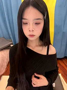 qiqi x online show from 2, 12, 2025