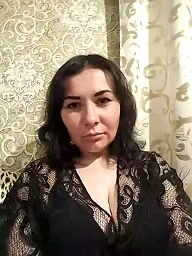 Mia24Blove online show from 2, 4, 2026