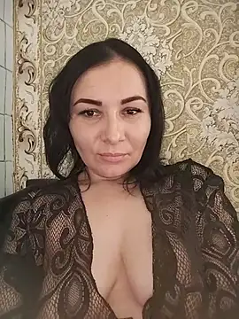 Snapshot of Mia24Blove chatting on 28, 5, 2026 Mia24Blove online show from 28, 5, 2026