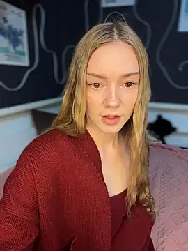 MilaMoone online show from 31, 3, 2026