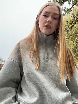 MilaMoone online show from 9, 11, 2025