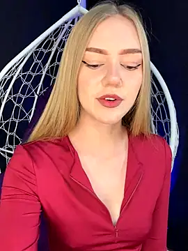 Snapshot of MilaMoone chatting on 26, 9, 2025 MilaMoone online show from 26, 9, 2025