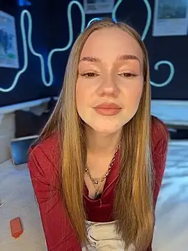 Snapshot of MilaMoone chatting on 3, 5, 2026 MilaMoone online show from 3, 5, 2026