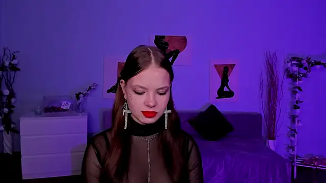 BetsyKiss online show from 4, 12, 2025