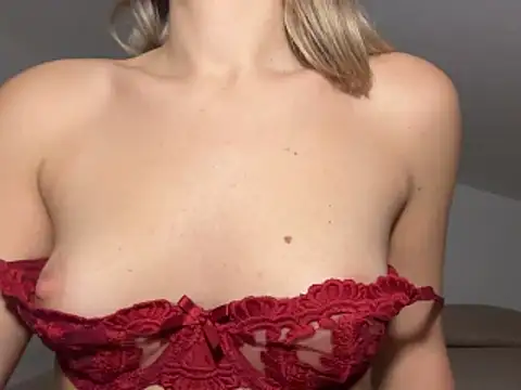 Snapshot of SophieBabe21 chatting on 6, 3, 2026 SophieBabe21 online show from 6, 3, 2026