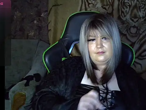 YuliiaSan online show from 9, 11, 2025