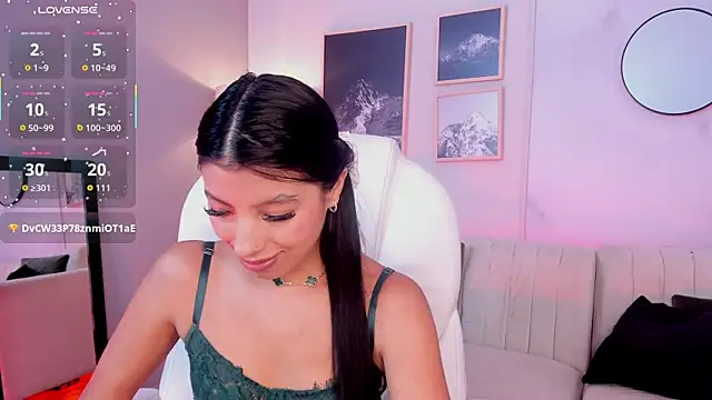 Tiffany Low online show from 1, 12, 2025