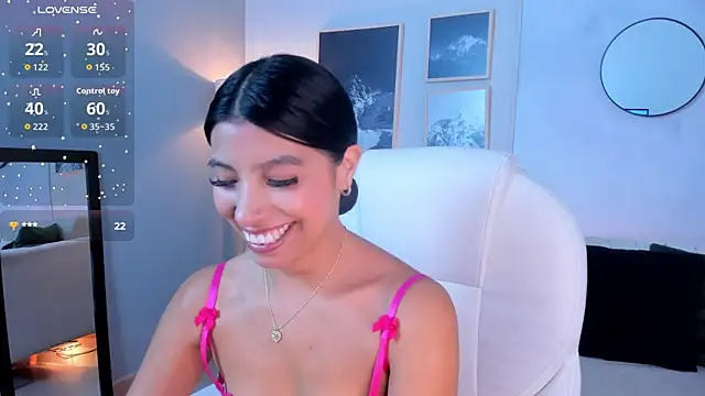 Tiffany Low online show from 3, 12, 2025