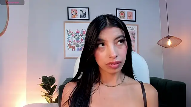 Tiffany Low online show from 1, 4, 2026