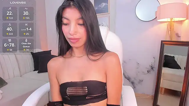 Tiffany Low online show from 30, 3, 2026