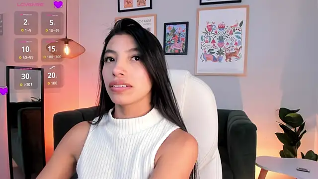 Tiffany Low online show from 22, 4, 2026