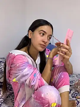 MiQeilaSweet online show from 17, 6, 2026