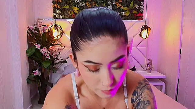 lolalipss online show from 6, 10, 2025