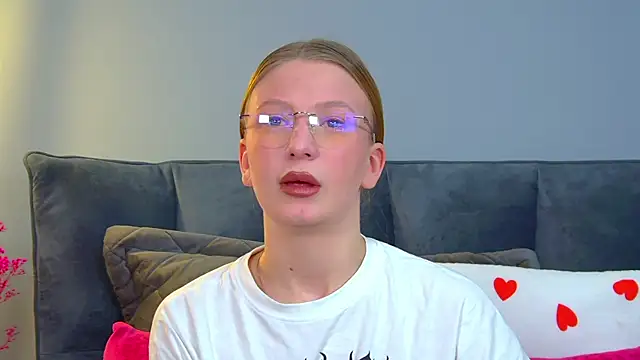 BeatriceBinoche online show from 25, 3, 2026