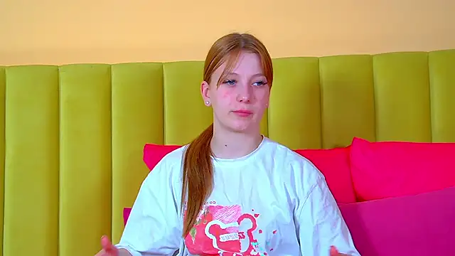 Snapshot of BeatriceBinoche chatting on 29, 11, 2025 BeatriceBinoche online show from 29, 11, 2025