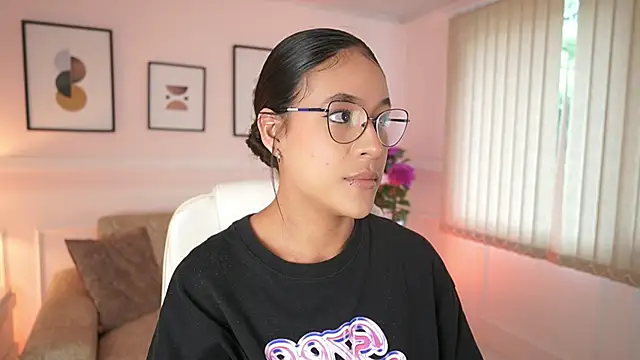 LaurennMiles online show from 30, 9, 2025