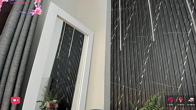 Naomi Rousse online show from 9, 1, 2026