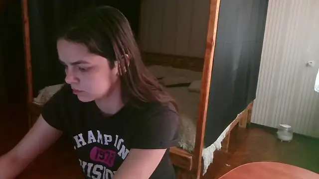 Snapshot of EthelsLover chatting on 4, 5, 2026 EthelsLover online show from 4, 5, 2026