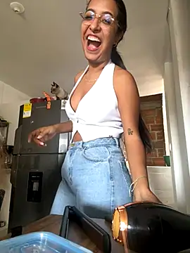 Valerygomez02 online show from 17, 10, 2025