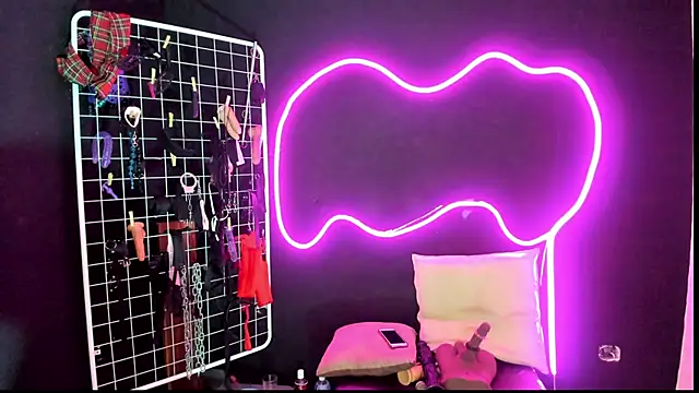 Snapshot of Mistress_Megan_BDSM chatting on 4, 11, 2025 Mistress Megan BDSM online show from 4, 11, 2025