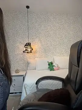 EMILIIA RICHTER   online show from 13, 5, 2026