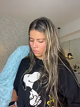 EMILIIA RICHTER   online show from 26, 11, 2025