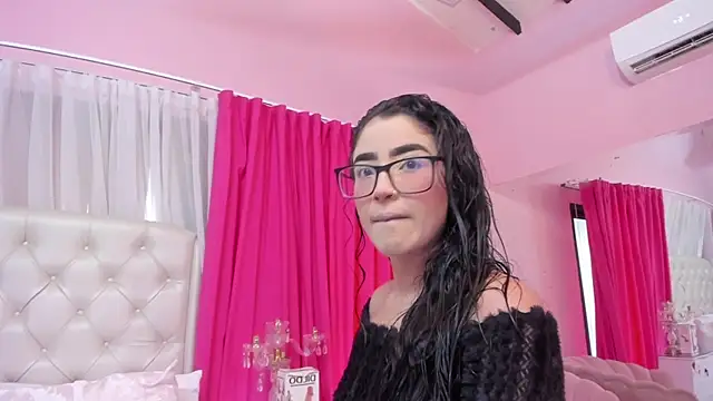 SamyySwet online show from 4, 6, 2026