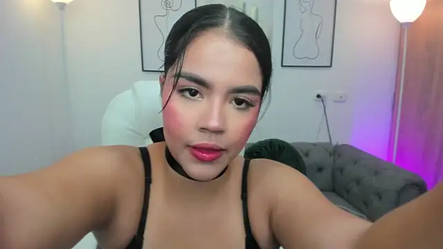 Mila blaze online show from 9, 10, 2025