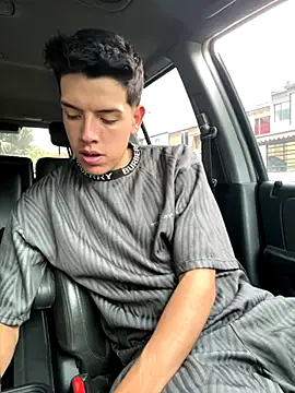 mattebret11 online show from 5, 11, 2025