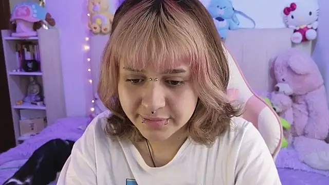 NekoWaifu online show from 4, 5, 2026