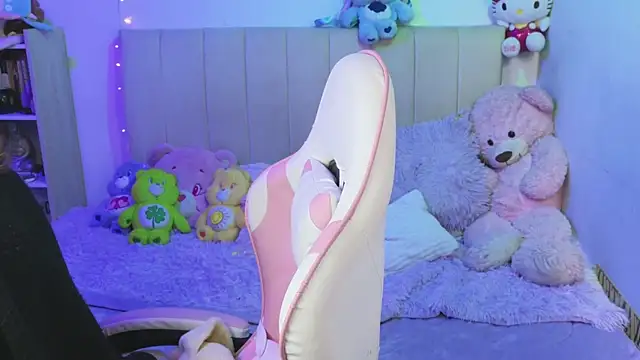 NekoWaifu online show from 16, 6, 2026