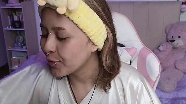 NekoWaifu online show from 12, 5, 2026