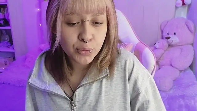 NekoWaifu online show from 11, 5, 2026
