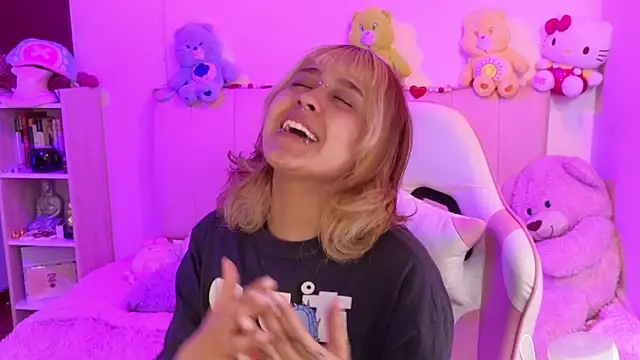 NekoWaifu online show from 6, 3, 2026