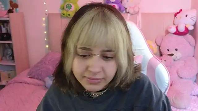 NekoWaifu online show from 1, 4, 2026