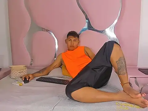 Mikeandmoonasm online show from 21, 10, 2025