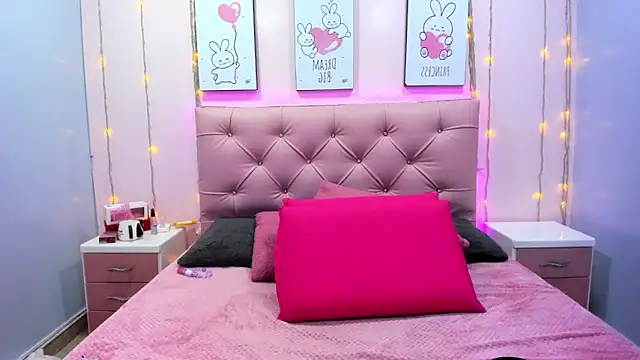 Issaa Tyler online show from 28, 11, 2025