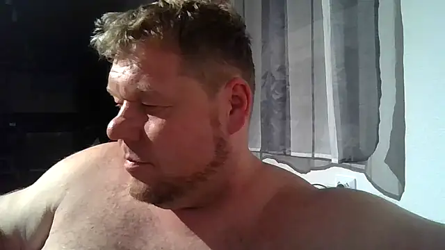 Snapshot of fetter_Daddy_Berlin chatting on 15, 10, 2025 fetter Daddy Berlin online show from 15, 10, 2025