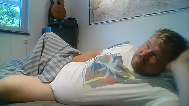 Snapshot of fetter_Daddy_Berlin chatting on 30, 9, 2025 fetter Daddy Berlin online show from 30, 9, 2025
