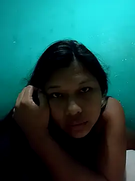 Garota-secreta25 online show from 4, 10, 2025