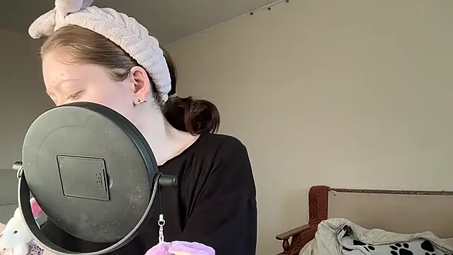 MargarettNewbie online show from 26, 9, 2025